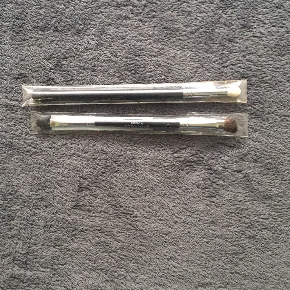 Eye brushes